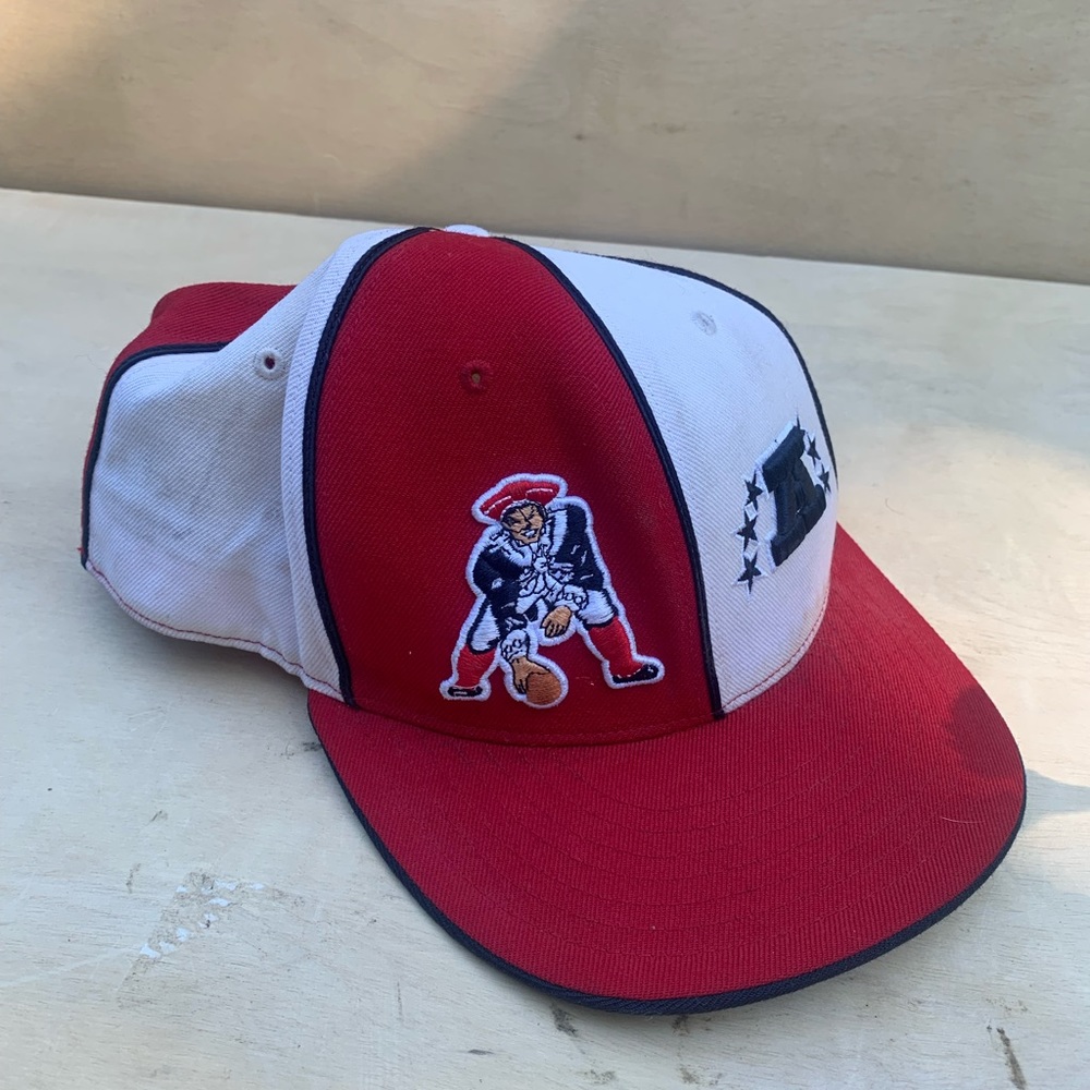 New England patriot throwback logo hat size 8
